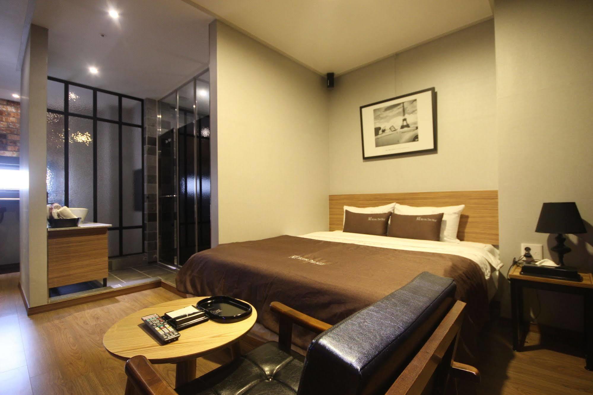 The May Hotel Busan Esterno foto