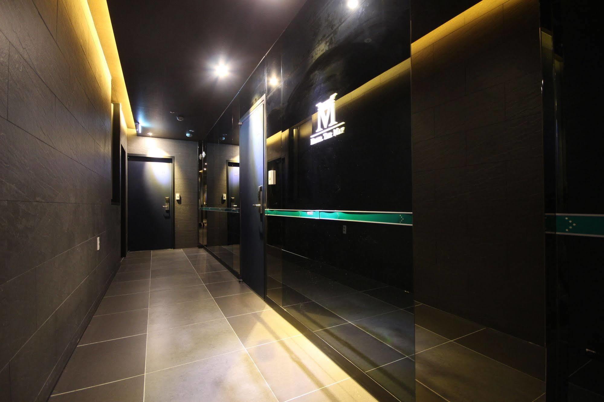 The May Hotel Busan Esterno foto